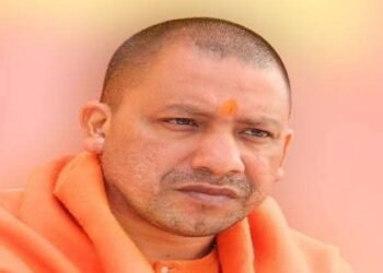 ৫৭,৭৯২ সম্পত্তি সরকারের, ওয়াকফ রেকর্ড কেন? অফিসারদের বিরুদ্ধে ব্যবস্থা নেওয়ার নির্দেশ যোগীর