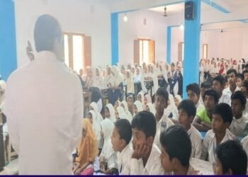 নুর জাহানারা স্মৃতি হাই মাদ্রাসায় সিয়াম শিবির ও ইফতার সামগ্রী বিতরণ