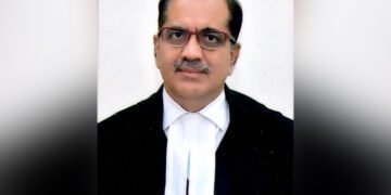 স্তন খামচে ধরা ও পাজামার ফিতে খুলে ফেলা ধর্ষণ নয়,এলাহাবাদ হাই কোর্টের রায়ে দেশজুড়ে তীব্র বিতর্ক