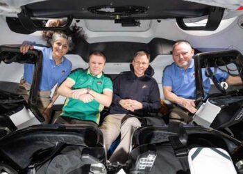 দীর্ঘ অপেক্ষার পর কাল পৃথিবীতে ফিরছেন সুনীতা উইলিয়ামস ও বুচ উইলমোর