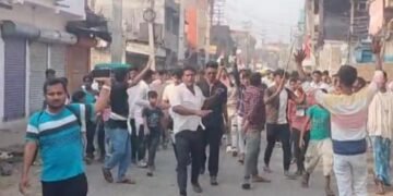ওয়াকফ আইনের প্রতিবাদে সামসেরগঞ্জে ছাত্র-যুবদের বিক্ষোভ, উত্তাল ধুলিয়ান