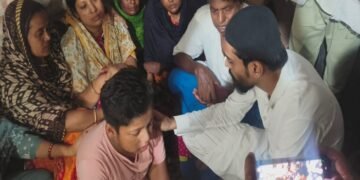 কাশ্মীরে শহীদ ঝন্টু আলি শেখের বাড়িতে গেলেন বিধায়ক নওশাদ সিদ্দিকী, পরিবারের পাশে থাকার আশ্বাস