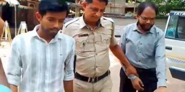 পাকিস্তানের পতাকা লাগিয়ে নাশকতার ছক! বনগাঁয় গ্রেফতার চন্দন মালাকার ও প্রজ্ঞাজিত মন্ডল সনাতনী ঐক্য মঞ্চের কর্মী