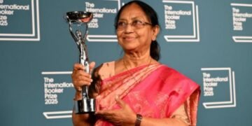 ইতিহাস গড়লেন বানু মুশতাক, আন্তর্জাতিক বুকার পুরস্কার জয় করলেন কর্নাটকের লেখিকা