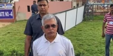 “বিজেপি শেখাবেন না যারা মমতার আঁচলে বড় হয়েছে”- দীঘায় বিস্ফোরক দিলীপ ঘোষ, দলের কিছু নেতাকে তোপ