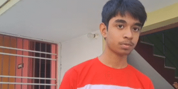 ভালো ফল করব ভেবেছিলাম, তবে রাজ্যে প্রথম হবো – সেটা কখনও ভাবিনি, বলছেনমাধ্যমিকে রাজ্যের প্রথম রায়গঞ্জের আদৃত সরকার!