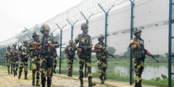 ফিরিয়েছে বিএসএফ, নিচ্ছে না বাংলাদেশও, মাঝে আটকে ১৬
