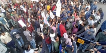 ভেনেজুয়েলায় মার্কিন আগ্রাসনের প্রতিবাদে কলকাতার রাজপথে ডিওয়াইএফআইয়ের মিছিল