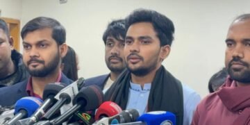 বাংলাদেশে ভোট নিয়ে জনমনে শঙ্কা, আইনশৃঙ্খলা পরিস্থিতি হতাশাজনক, পাতানো নির্বাচন নিয়ে হুশিয়ারি আসিফ মাহমুদের