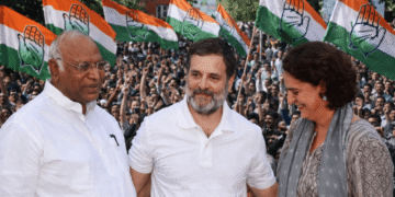 বাংলায় ৬৫ আসনে বিশেষ নজর কংগ্রেসের, ভোটের প্রচারে আসতে পারেন রাহুল–প্রিয়াঙ্কা–খাড়গে