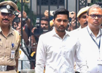 তৃণমূল ছেড়ে অন্য দলে ২০ সাংসদ