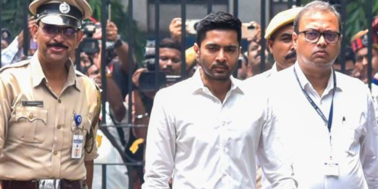 তৃণমূল ছেড়ে অন্য দলে ২০ সাংসদ