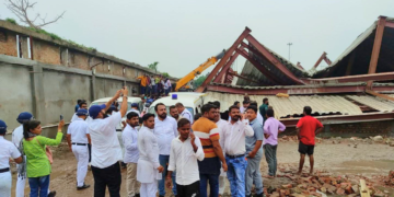 তারাতলায় নির্মীয়মাণ গোডাউন ধস, ধ্বংসস্তূপে আটকে বহু শ্রমিক; জোরকদমে উদ্ধার অভিযান
