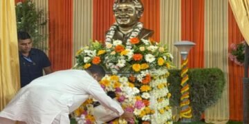 উত্তম কুমারের জন্মশতবর্ষে বছরভর উদ্‌যাপন, টালিগঞ্জে ঘোষণা মুখ্যমন্ত্রীর